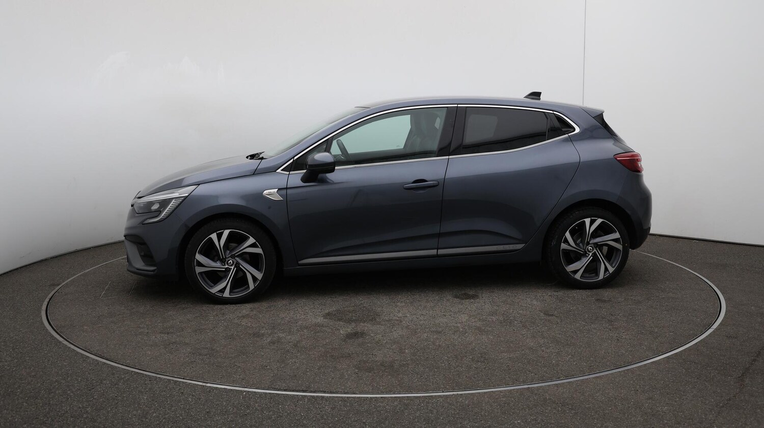 Used Renault Clio 2021 for sale - 76122209: Photo 65