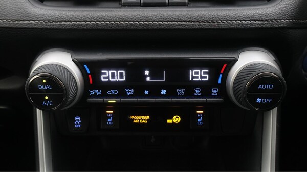 Used Toyota RAV4 2021 for sale - 76306473: Photo 13