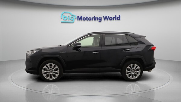 Used Toyota RAV4 2021 for sale - 76306473: Photo 5