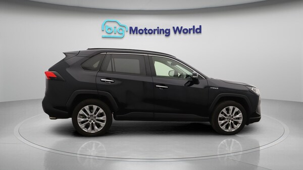 Used Toyota RAV4 2021 for sale - 76306473: Photo 9