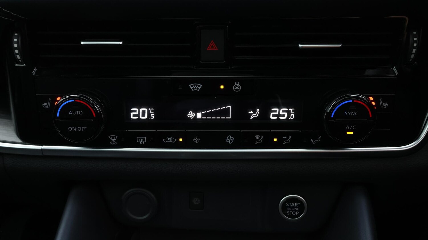 Used Nissan Qashqai 2023 for sale - 76012800: Photo 13