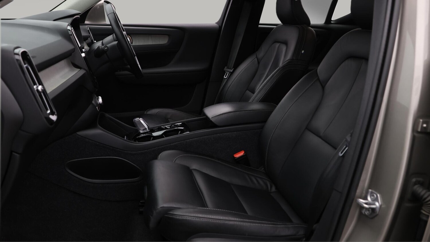 Used Volvo XC40 2021 for sale - 76484429: Photo 15