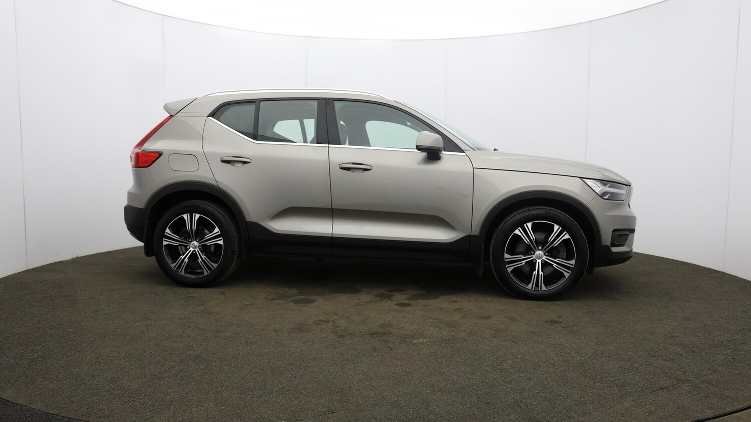 Used Volvo XC40 2021 for sale - 76484429: Photo 54