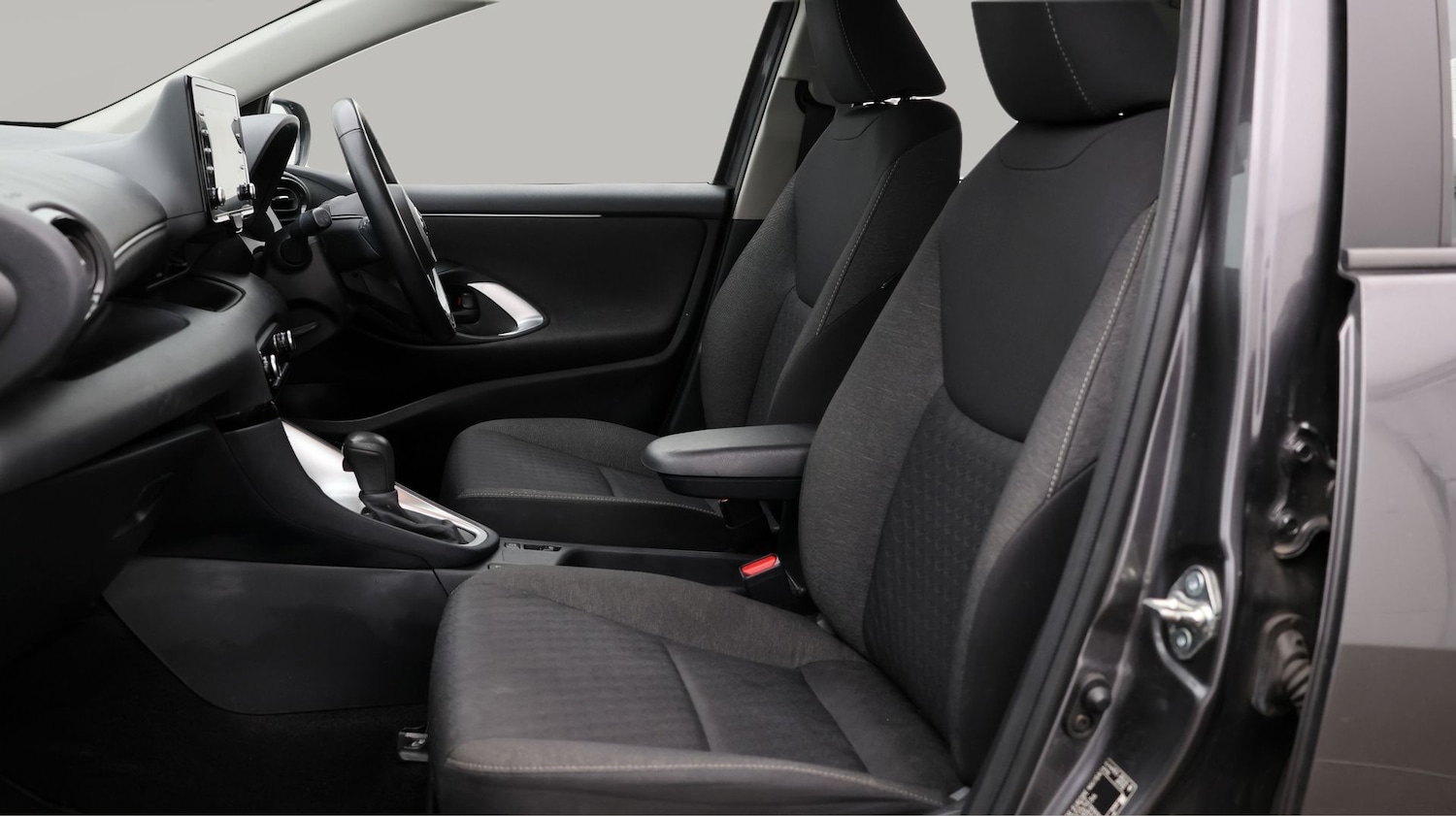 Used Toyota Yaris 2022 for sale - 77618650: Photo 14