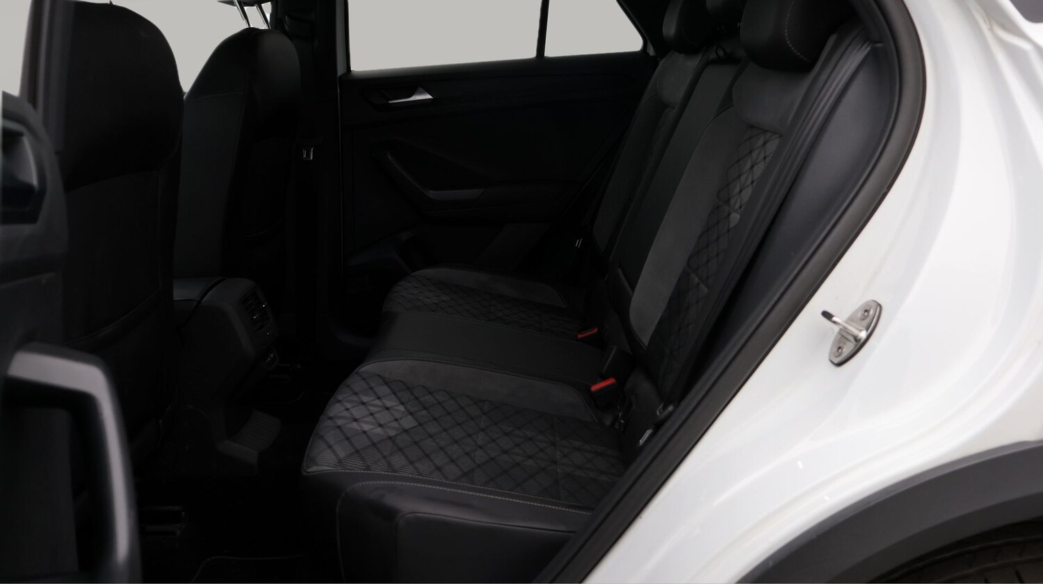 Used Volkswagen T-Roc for sale - 77749684: Photo 16