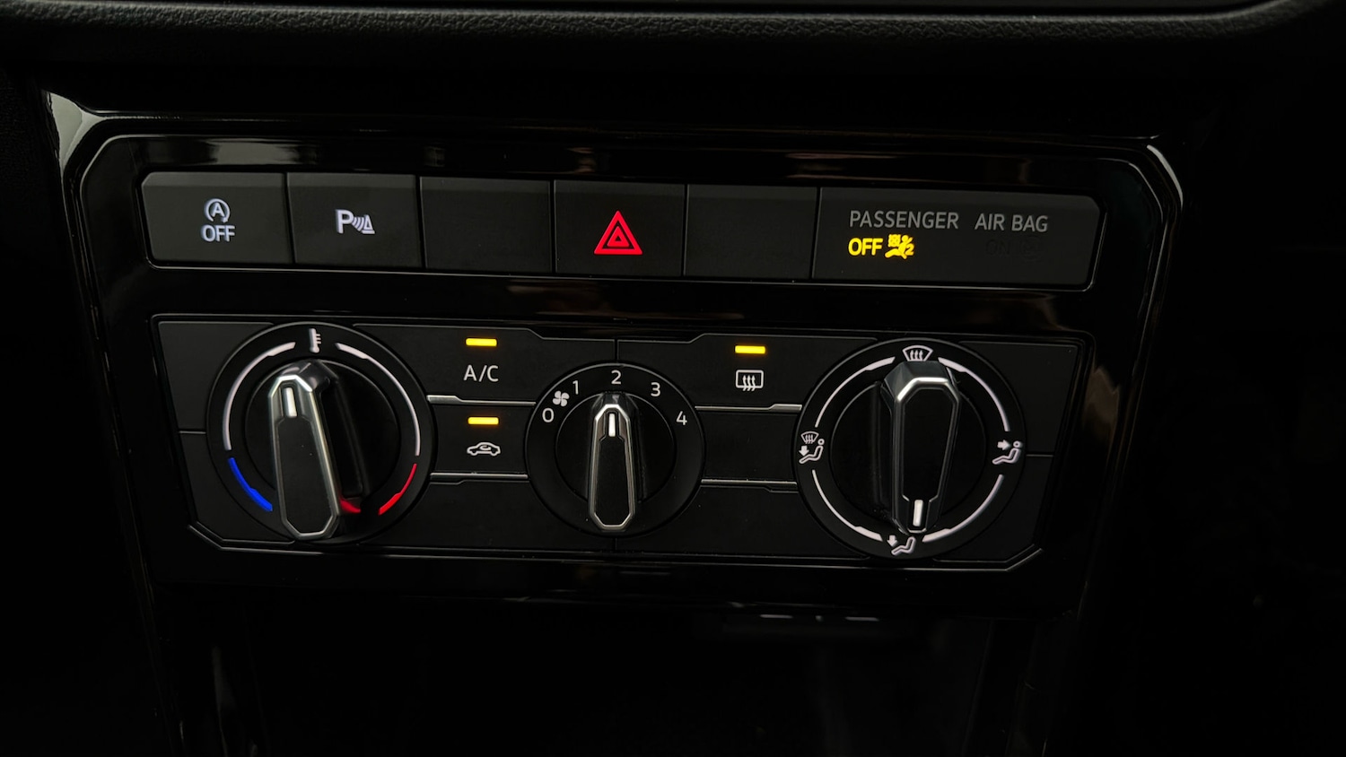 Used Volkswagen T-Cross 2024 for sale - 77979293: Photo 11