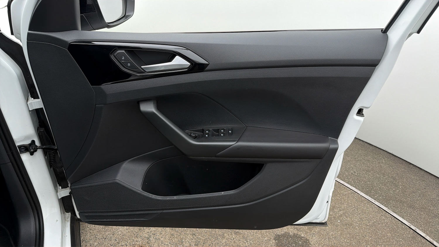 Used Volkswagen T-Cross 2024 for sale - 77979293: Photo 14