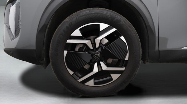 Used Peugeot 2008 2023 for sale - 75544191: Photo 19