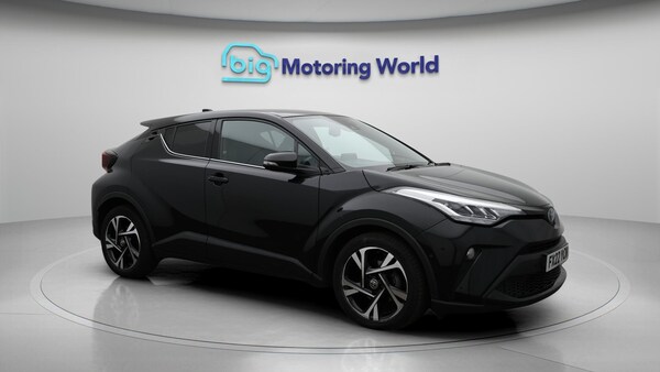 Used Toyota C-HR 2022 for sale - 76240178: Photo 2