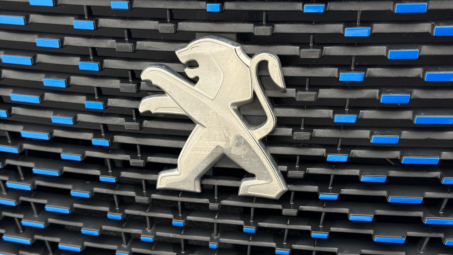 Used Peugeot E-2008 for sale - 78163063: Photo 22