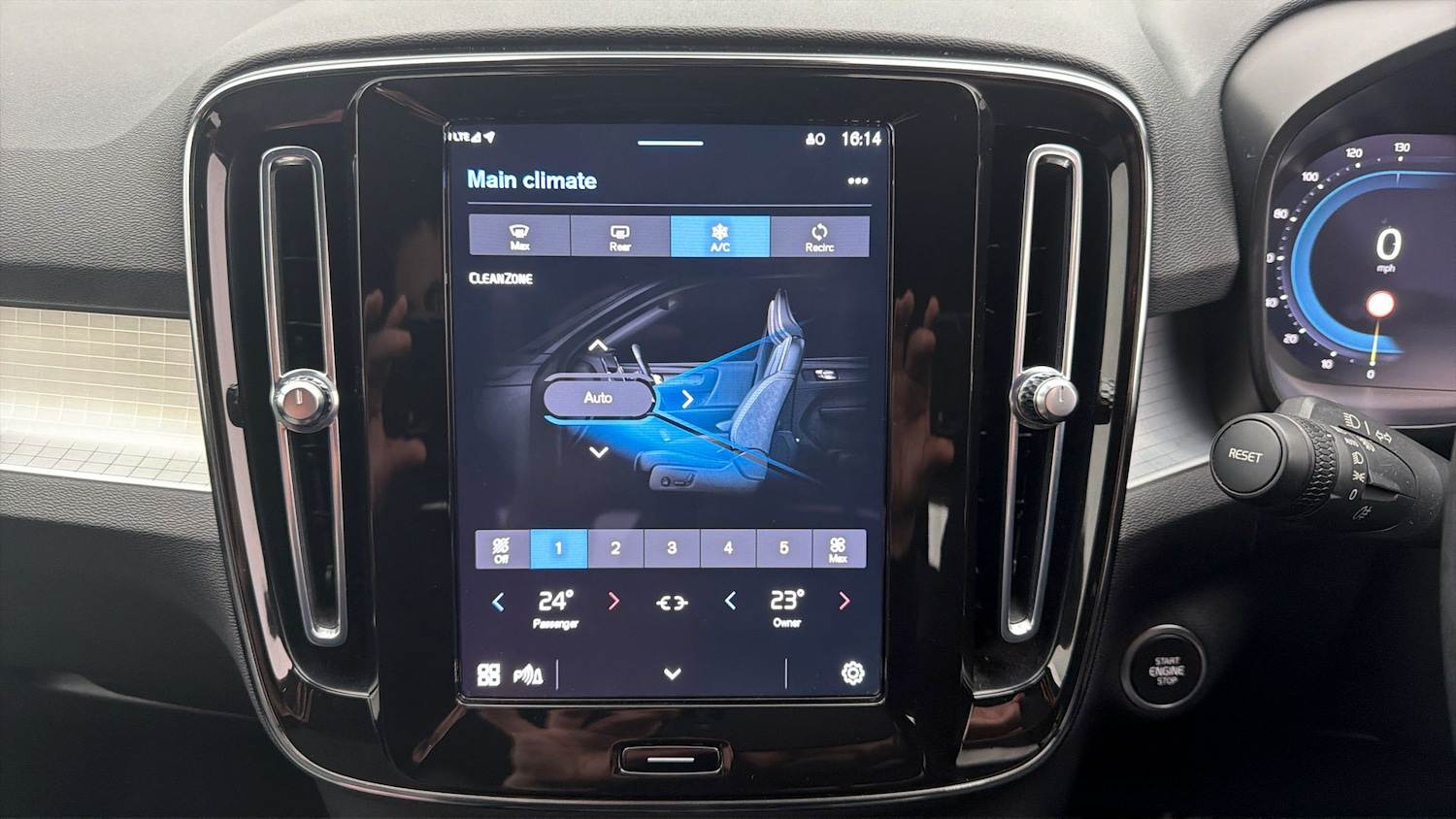 Used Volvo XC40 2022 for sale - 77915508: Photo 11