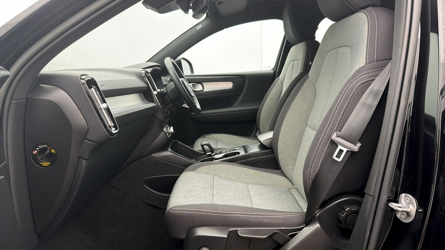 Used Volvo XC40 2022 for sale - 77915508: Photo 13