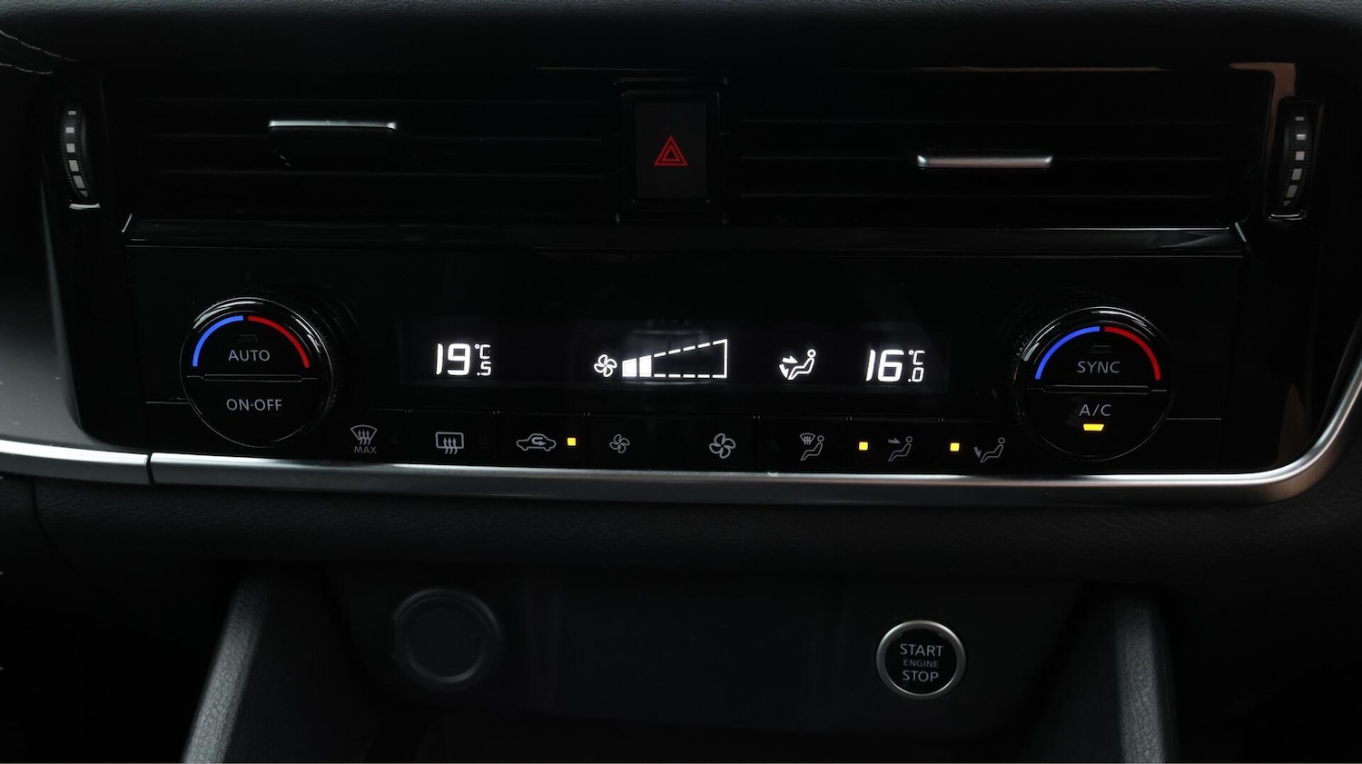 Used Nissan Qashqai for sale - 76727717: Photo 17