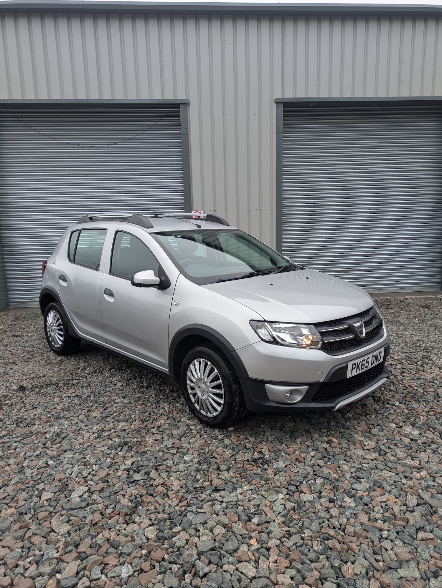Used Dacia Sandero Stepway 2015 for sale - 76182415: Photo 2