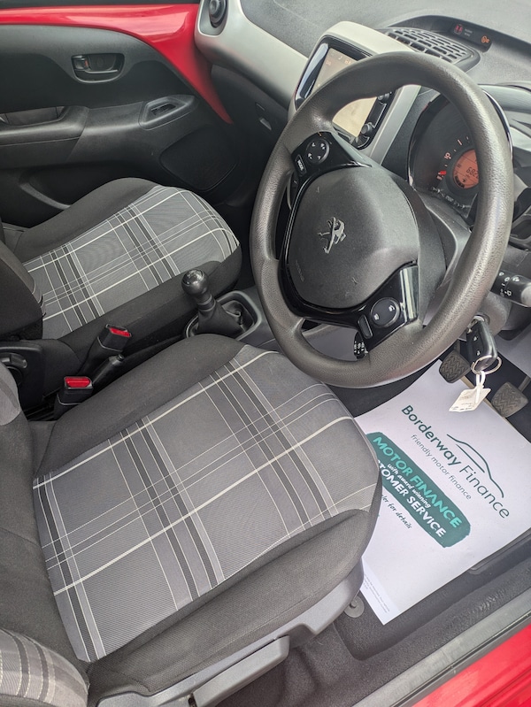 Used Peugeot 108 2017 for sale - 75764240: Photo 11