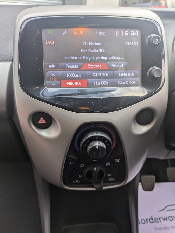 Used Peugeot 108 2017 for sale - 75764240: Photo 17
