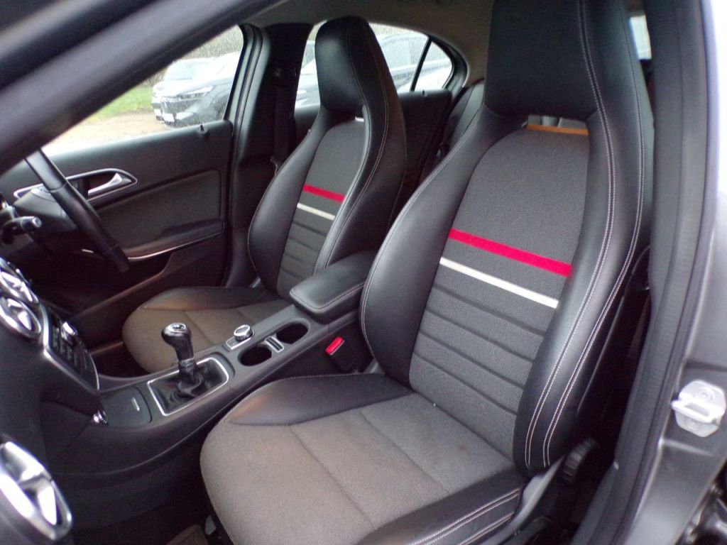 Used Mercedes-Benz A-Class 2014 for sale - 77607953: Photo 11