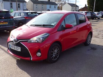 Used Toyota Yaris 2016 for sale - 77460088: Photo