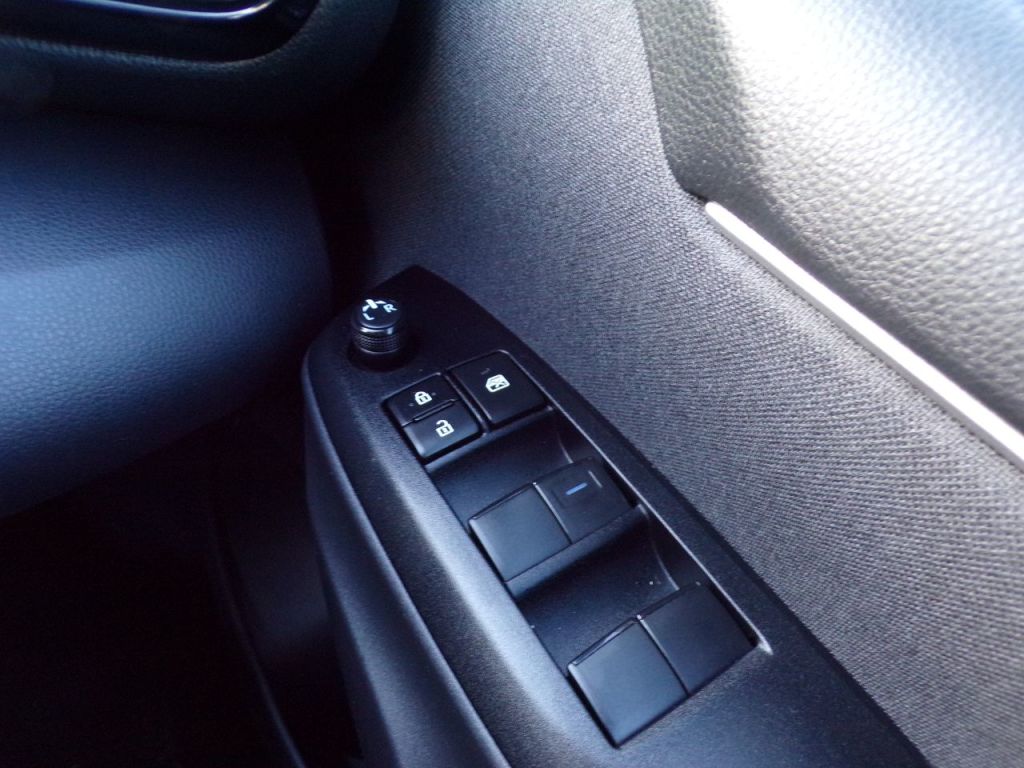 Used Toyota Yaris 2022 for sale - 77336560: Photo 25