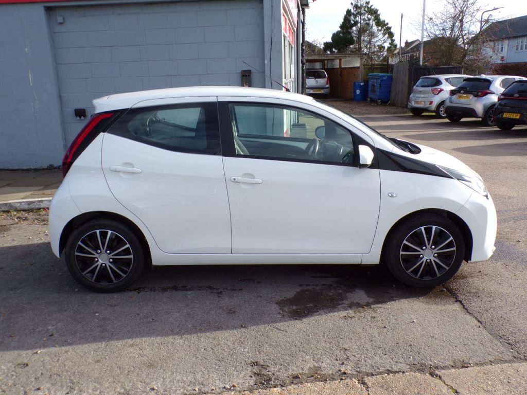 Used Toyota AYGO 2019 for sale - 77336579: Photo 11