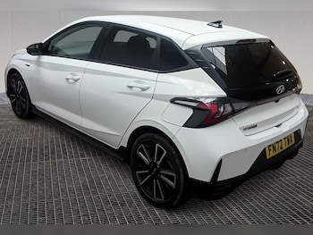 Used Hyundai i20 2023 for sale - 77616558: Photo