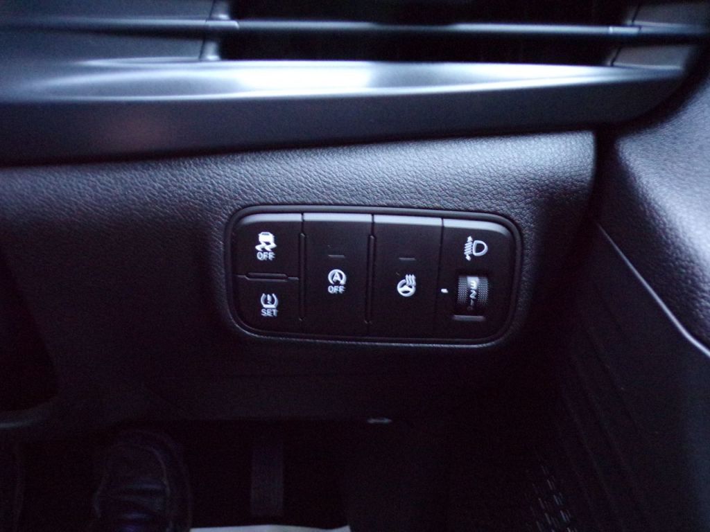 Used Hyundai i20 2023 for sale - 77336608: Photo 27