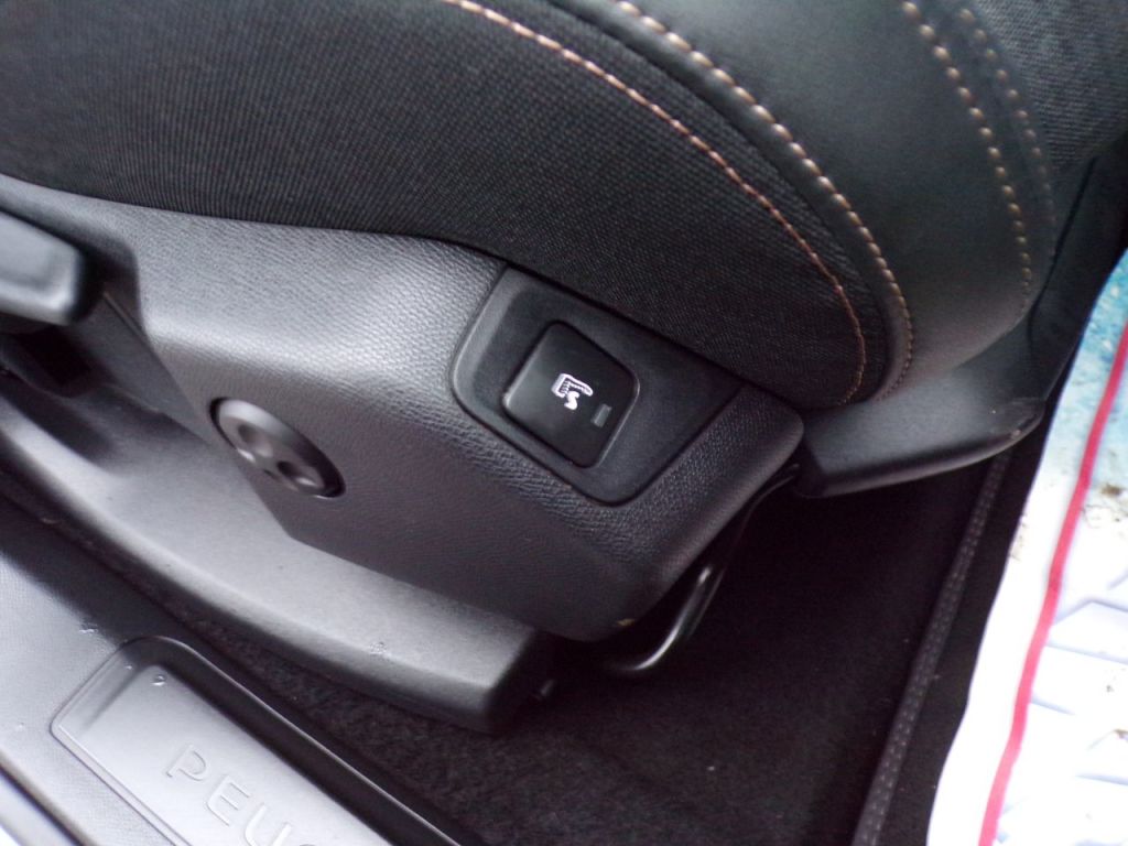 Used Peugeot 5008 2020 for sale - 77336617: Photo 29