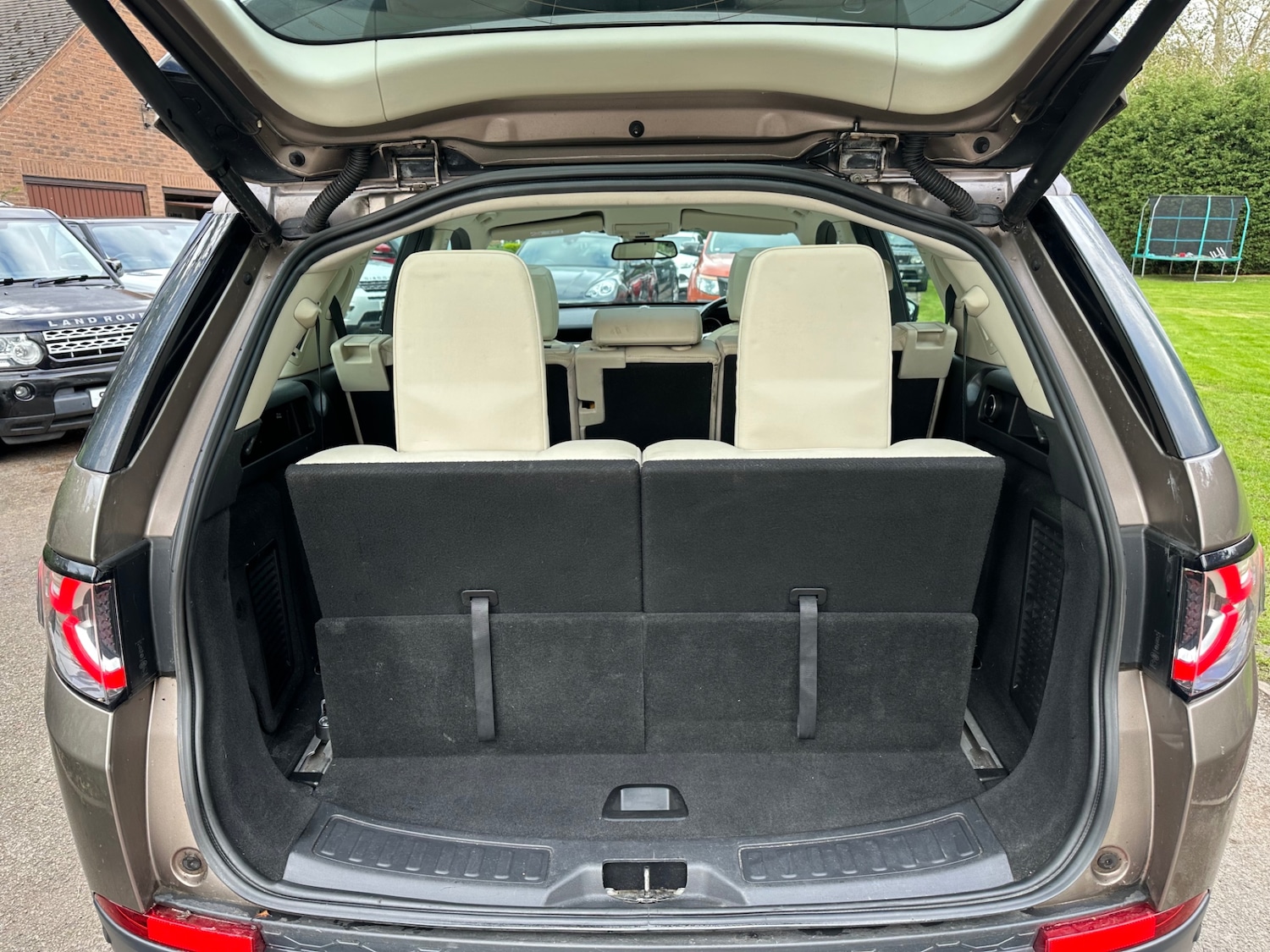 Used Land Rover Discovery Sport 2015 for sale - 76364023: Photo 10