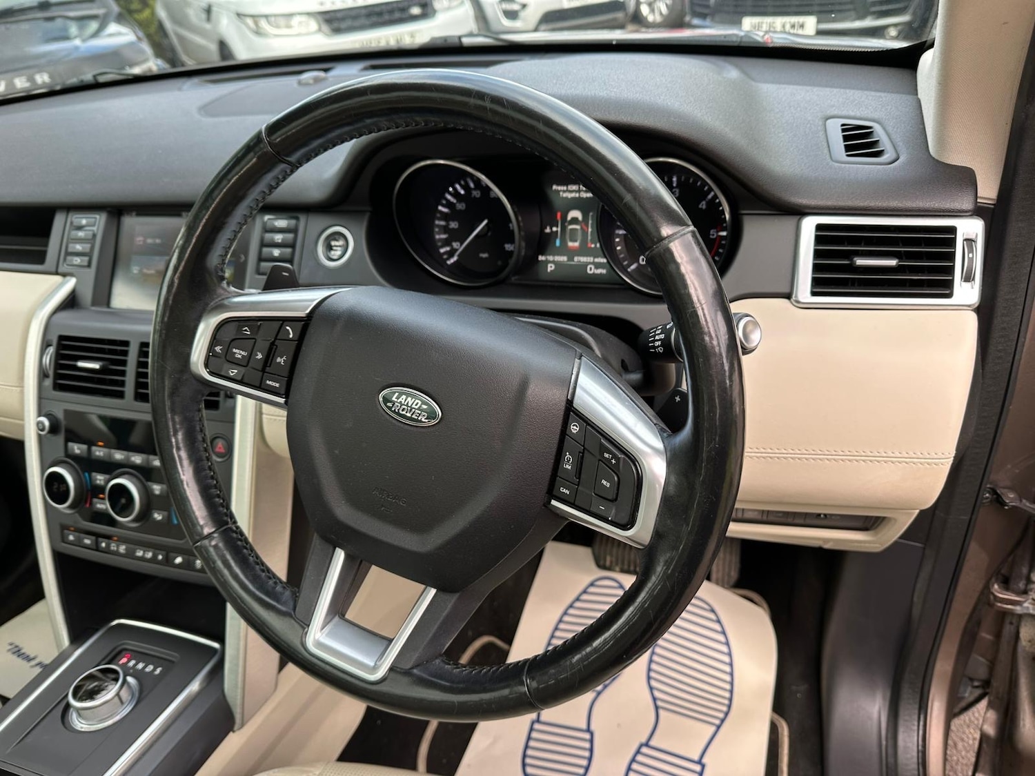 Used Land Rover Discovery Sport 2015 for sale - 76364023: Photo 6