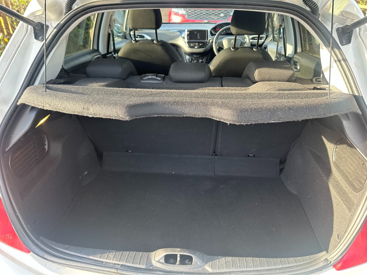 Used Peugeot 208 2015 for sale - 77836735: Photo 17