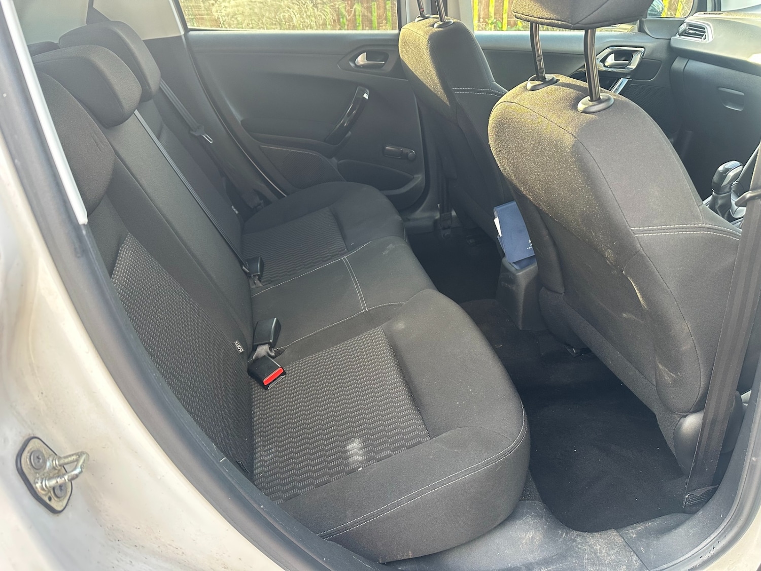 Used Peugeot 208 2015 for sale - 77836735: Photo 18