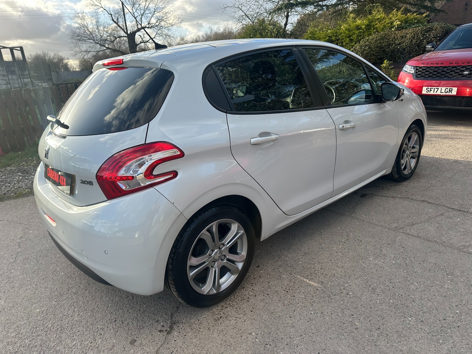 Used Peugeot 208 2015 for sale - 77836735: Photo 6