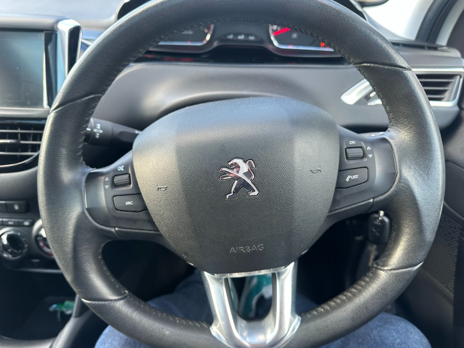 Used Peugeot 208 2015 for sale - 77836735: Photo 7