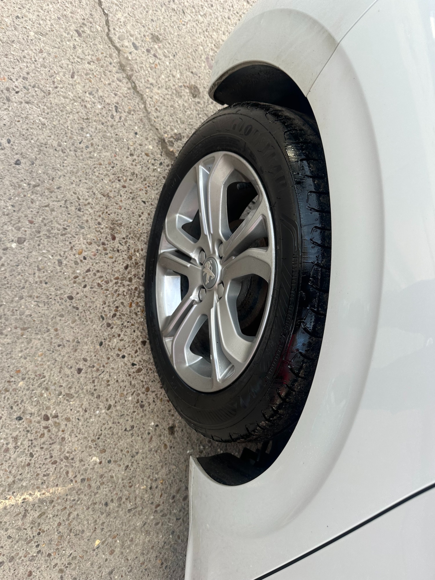 Used Peugeot 208 2015 for sale - 77836735: Photo 8