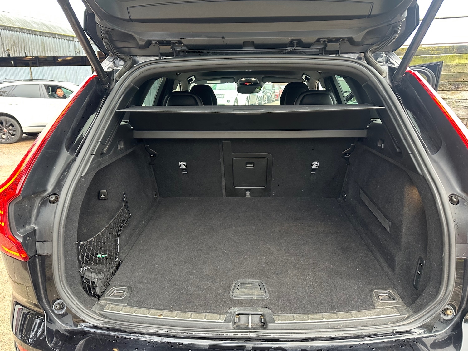 Used Volvo XC60 2017 for sale - 76799525: Photo 17