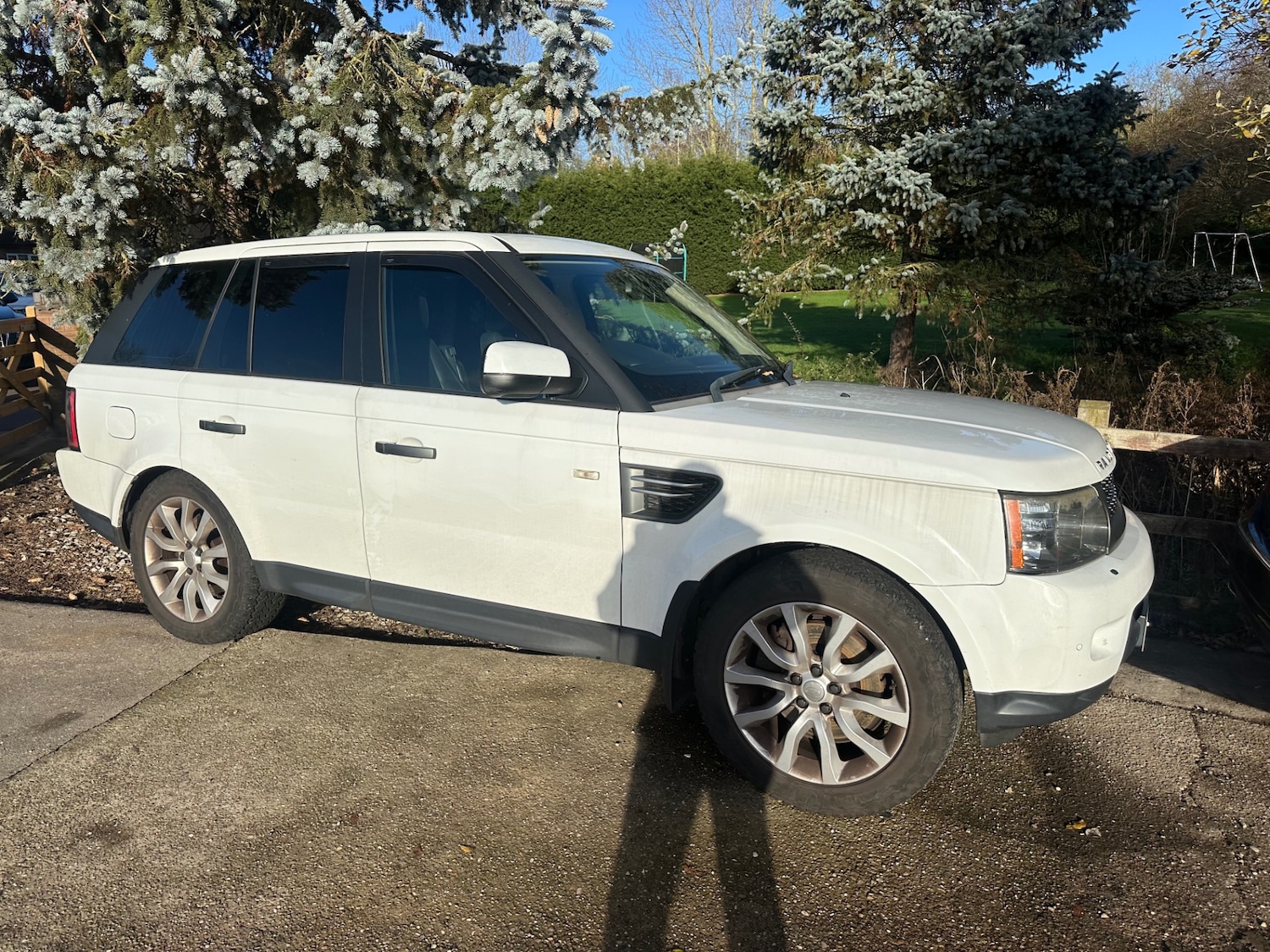 Used Land Rover Range Rover Sport 2010 for sale - 76777380: Photo 1