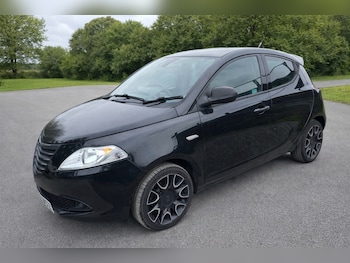 Used Chrysler Ypsilon 2013 for sale - 77801855: Photo