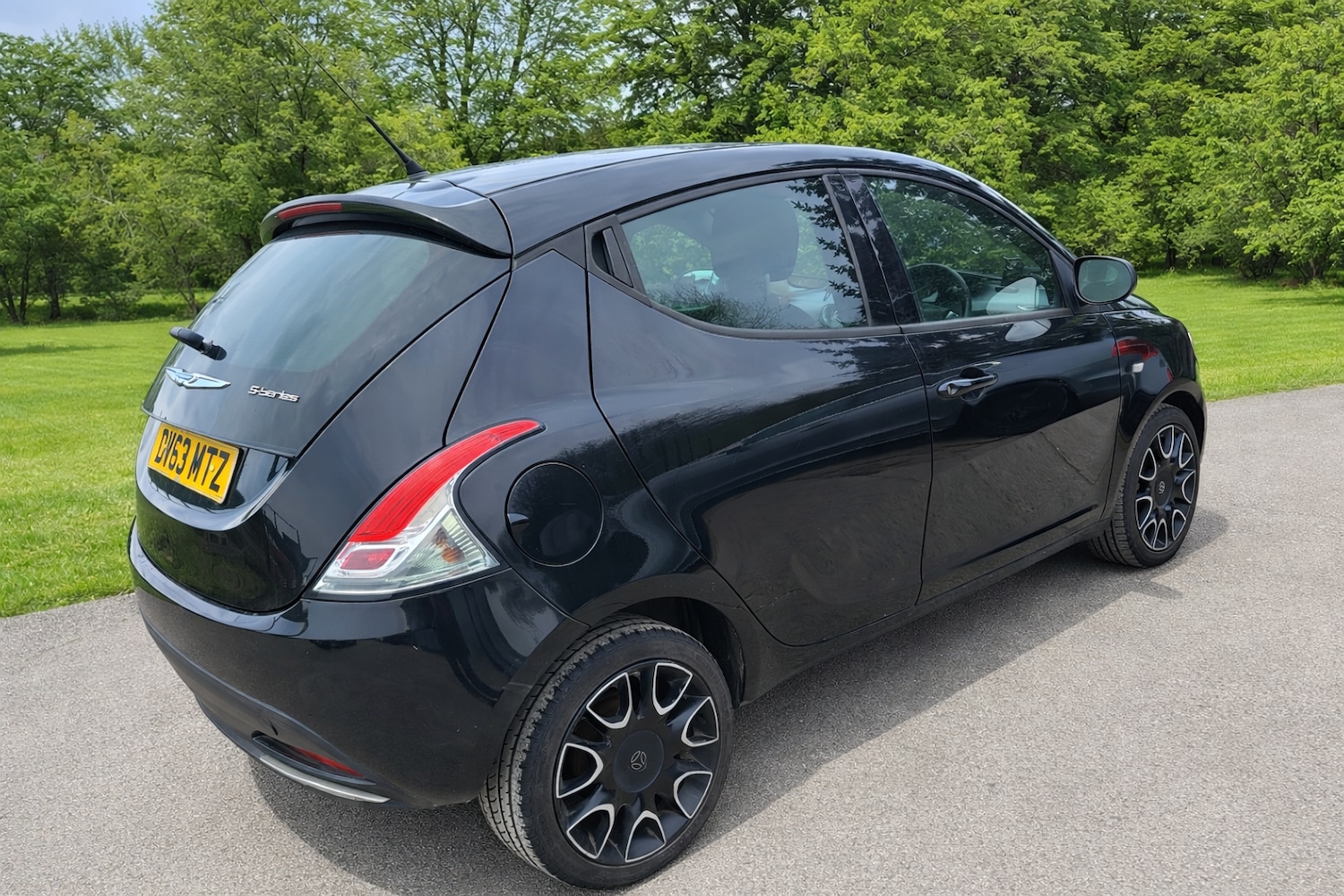 Used Chrysler Ypsilon 2013 for sale - 77801855: Photo 5