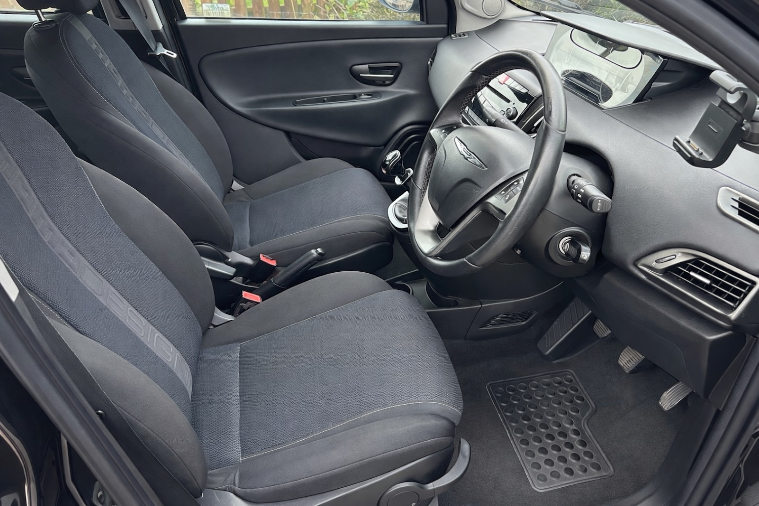 Used Chrysler Ypsilon 2013 for sale - 77801855: Photo 6