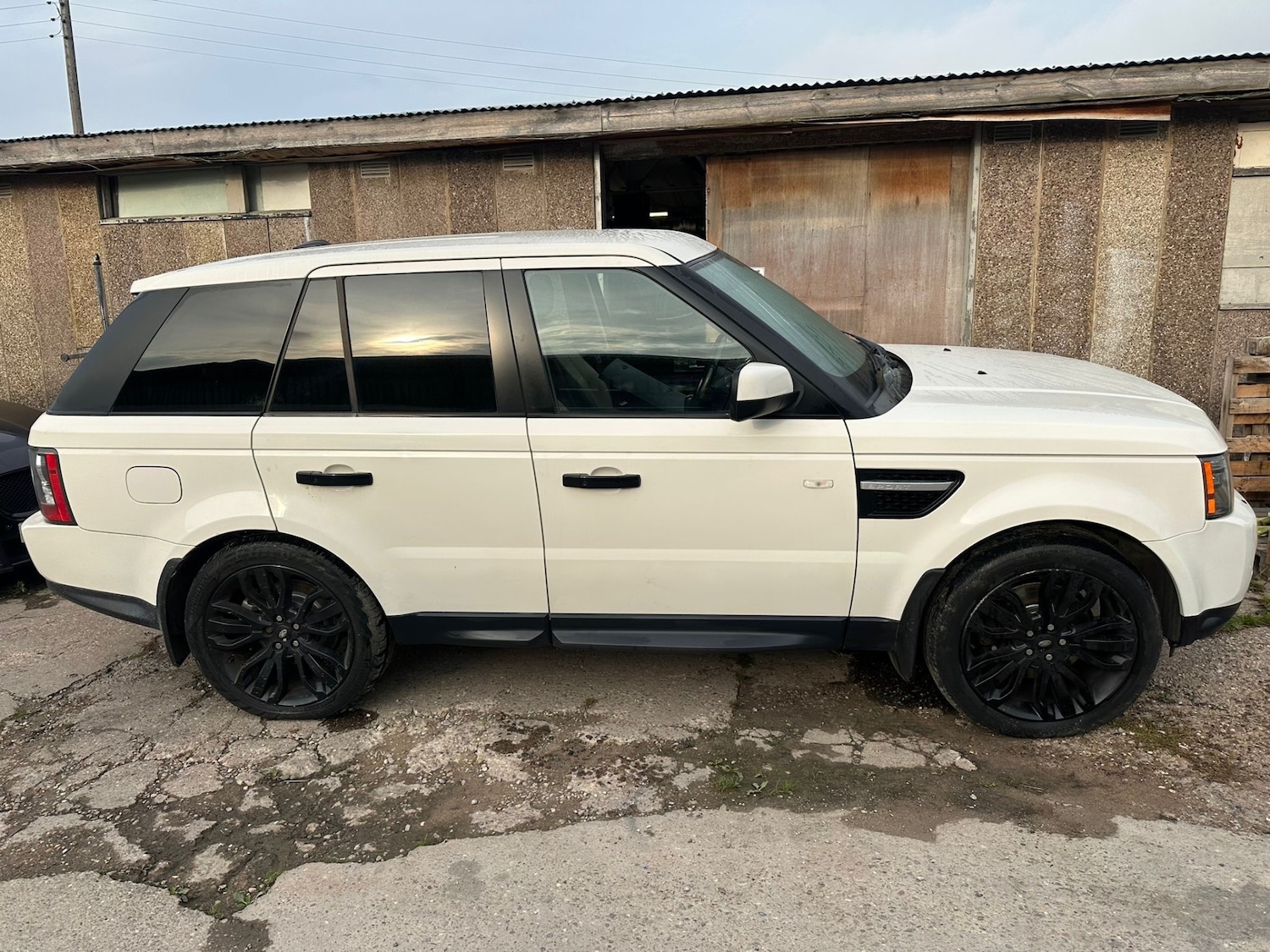 Used Land Rover Range Rover Sport 2010 for sale - 76176616: Photo 3