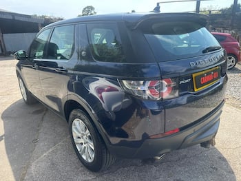 Used Land Rover Discovery Sport 2015 for sale - 79697320: Photo