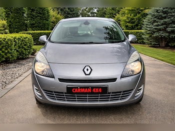 Used Renault Grand Scenic 2011 for sale - 77746400: Photo