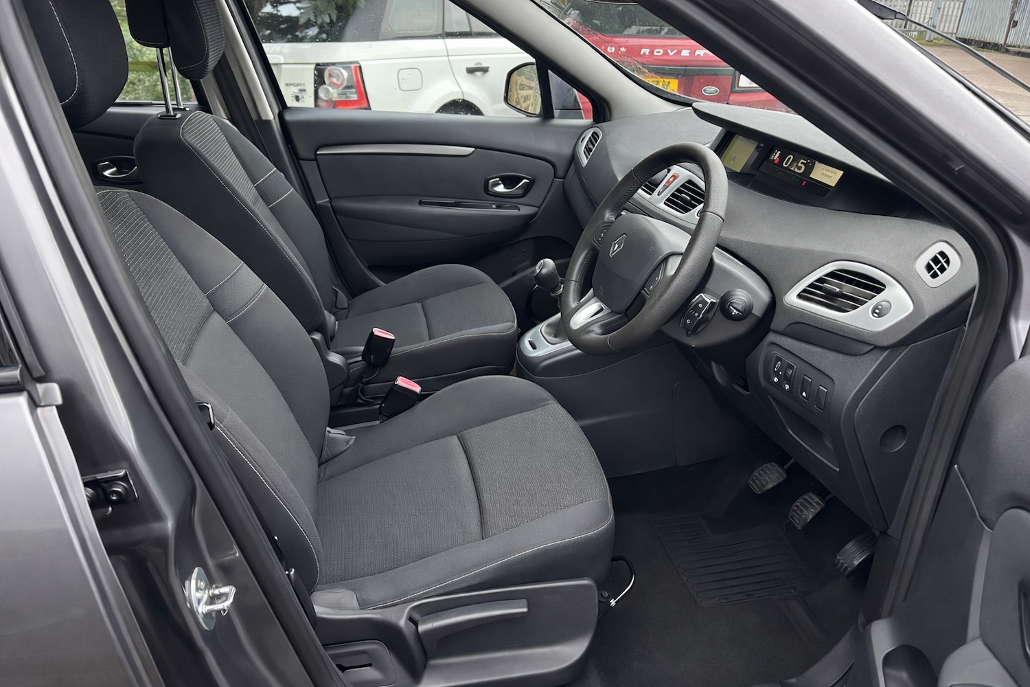 Used Renault Grand Scenic 2011 for sale - 77746400: Photo 7