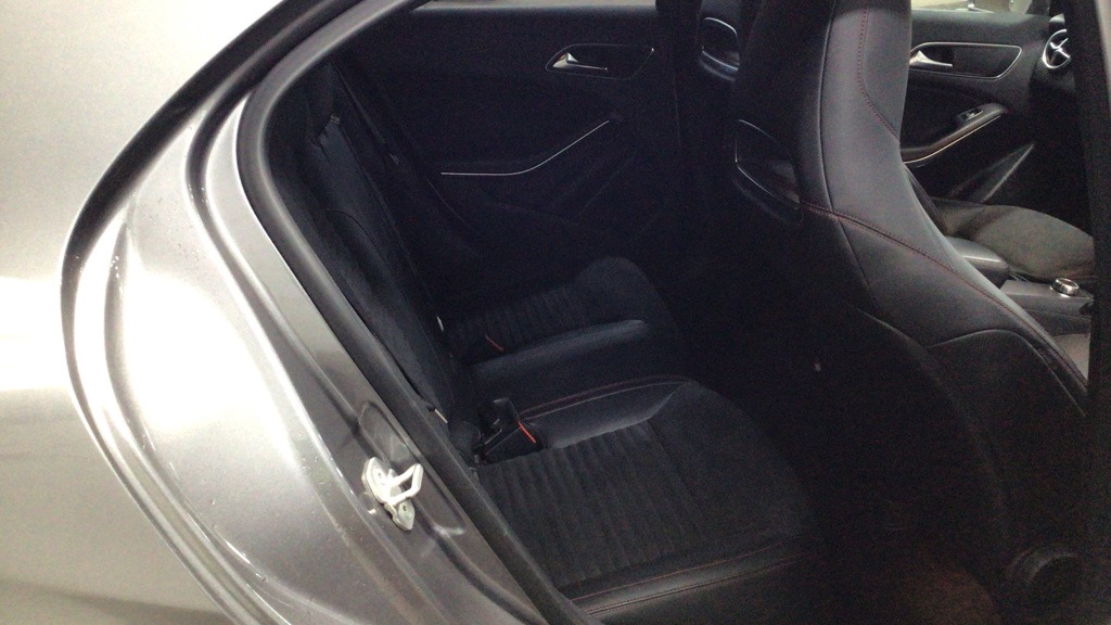 Used Mercedes-Benz A-Class 2013 for sale - 76411476: Photo 8