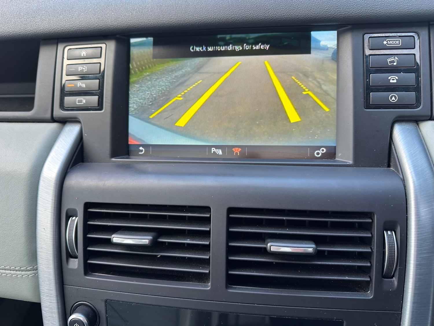 Used Land Rover Discovery Sport 2016 for sale - 77019059: Photo 19