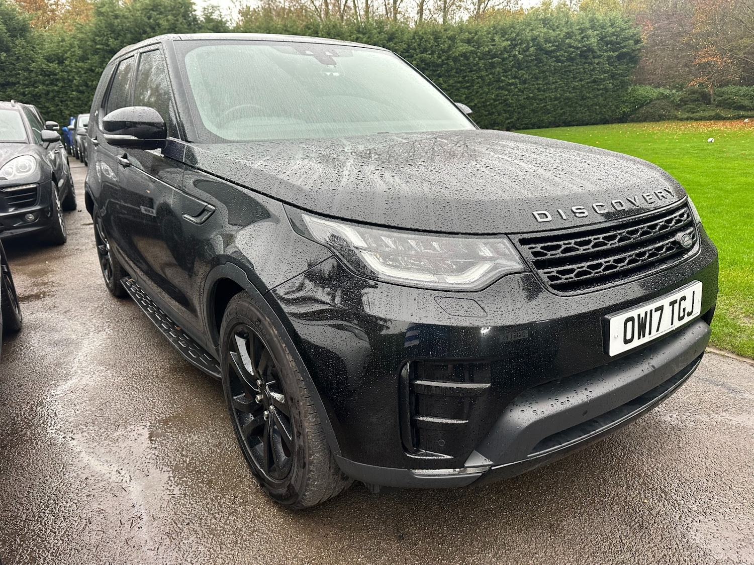 Used Land Rover Discovery 2017 for sale - 76541642: Photo 1