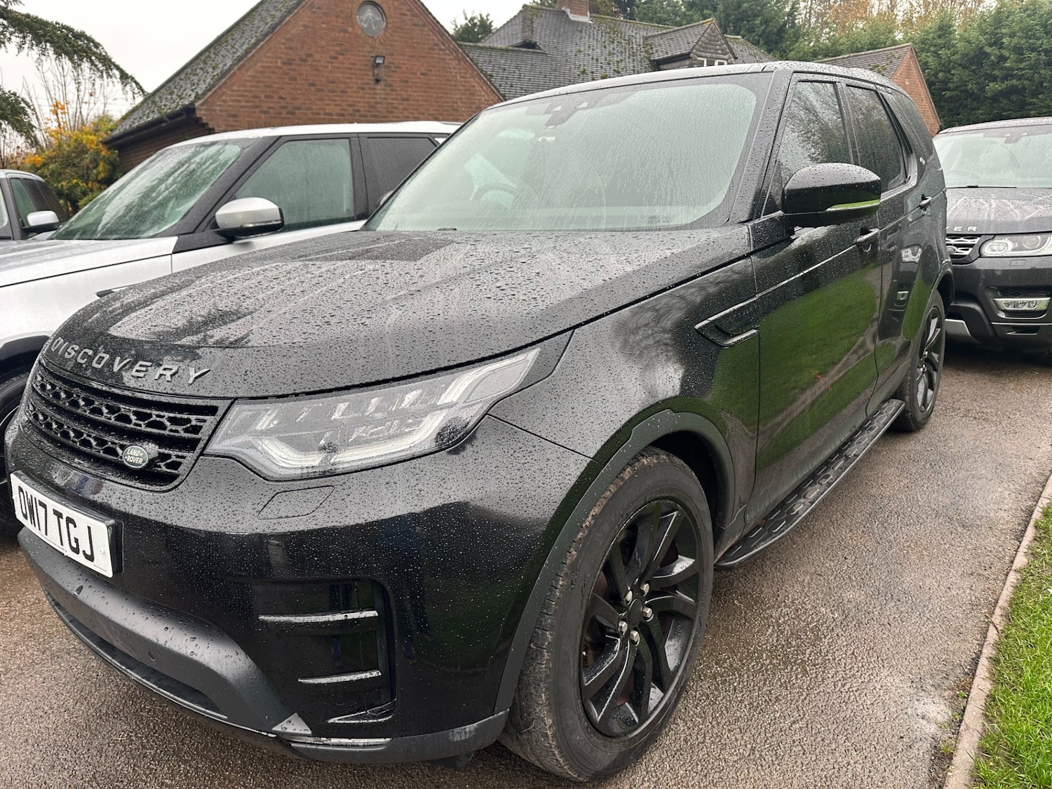 Used Land Rover Discovery 2017 for sale - 76541642: Photo 4