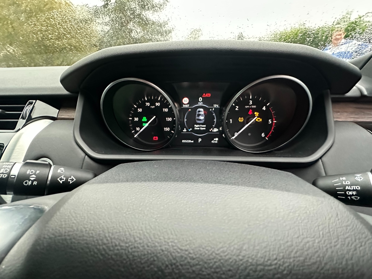 Used Land Rover Discovery 2017 for sale - 76541642: Photo 8