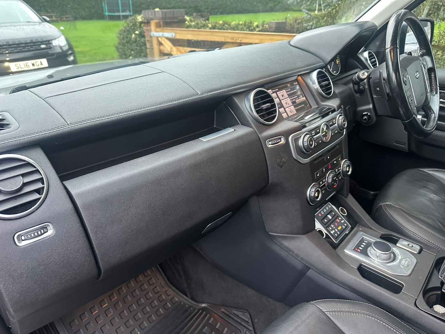 Used Land Rover Discovery 2012 for sale - 77022952: Photo 12