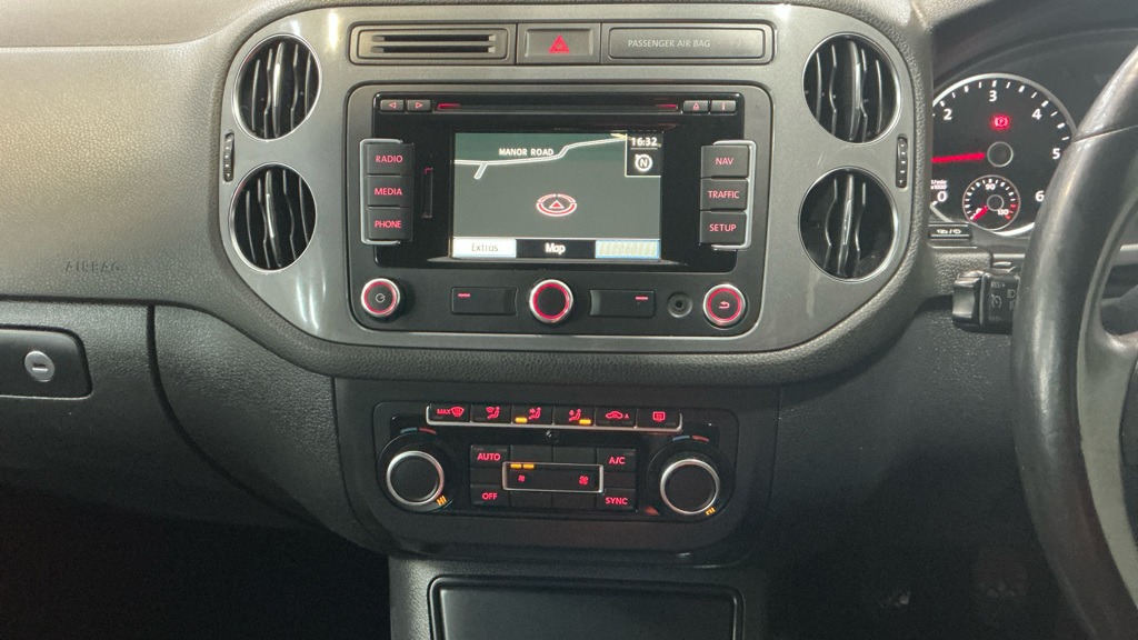 Used Volkswagen Tiguan 2015 for sale - 77515218: Photo 12